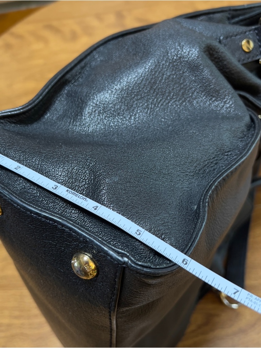 Michael Kors Hamilton Black Leather Goldtone Hardware Large Luggage Shoulder Bag - Picture 11 of 12